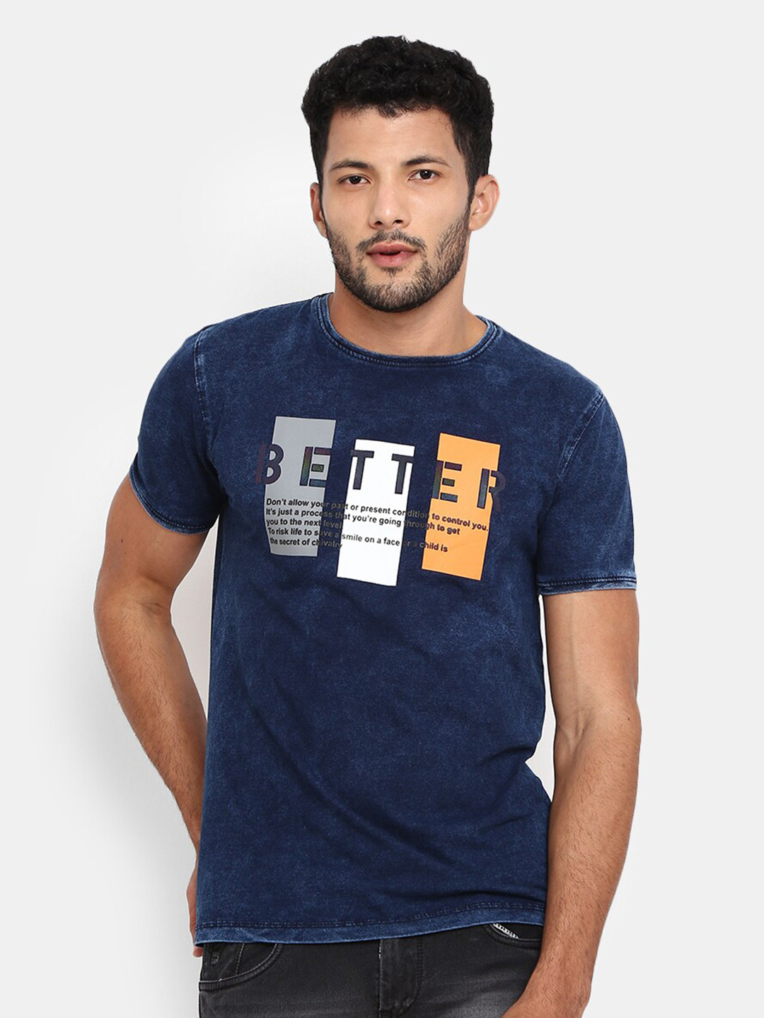 

V-Mart Men Blue Typography Printed Slim Fit T-shirt