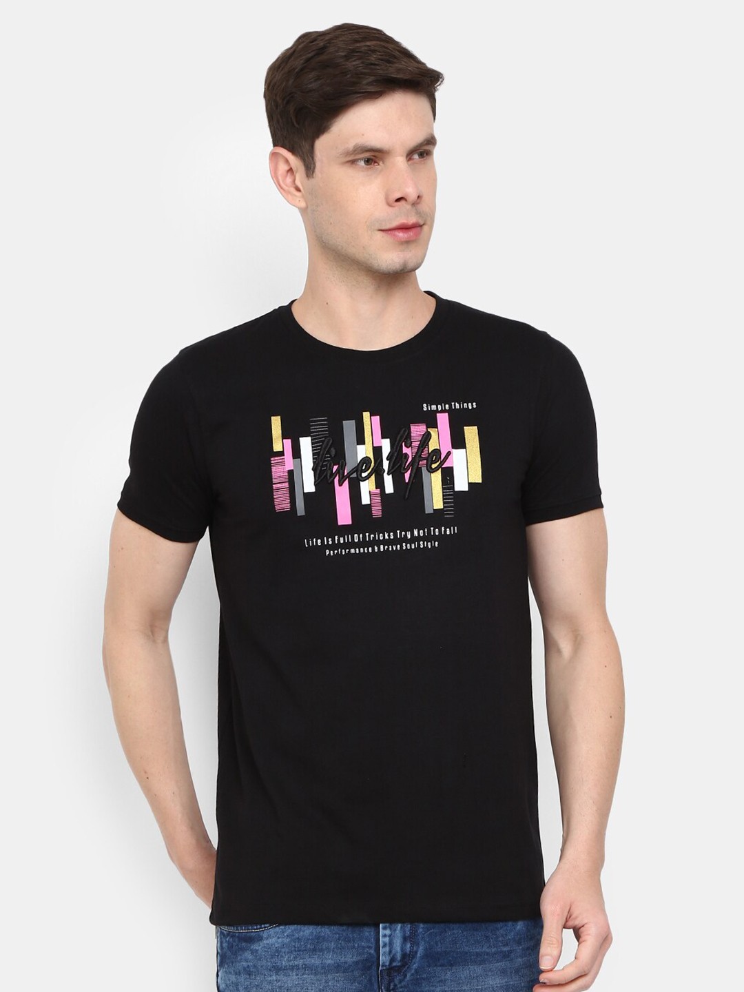 

V-Mart Men Black Typography Printed Slim Fit T-shirt