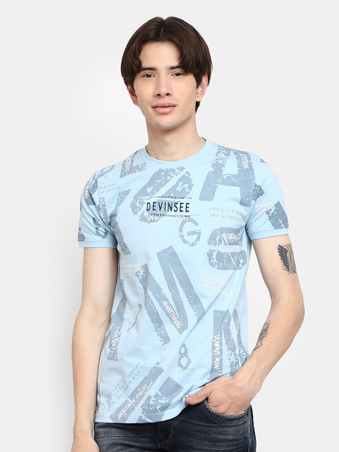

V-Mart Men Blue Typography Printed Slim Fit T-shirt