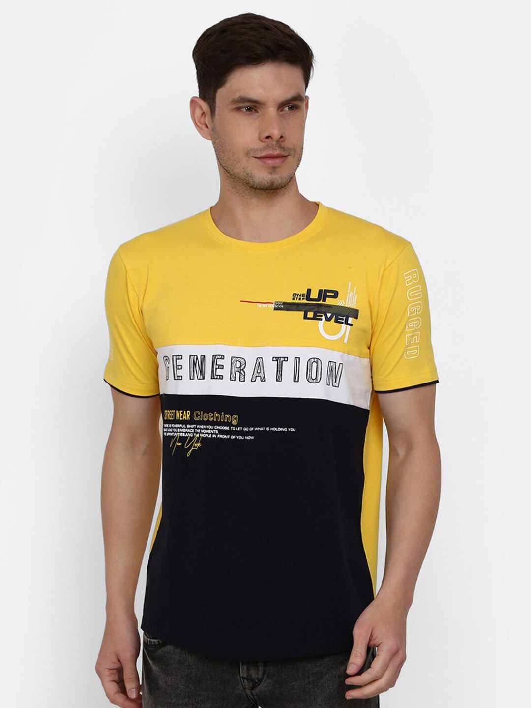 

V-Mart Men Yellow & Black Colourblocked Slim Fit T-shirt