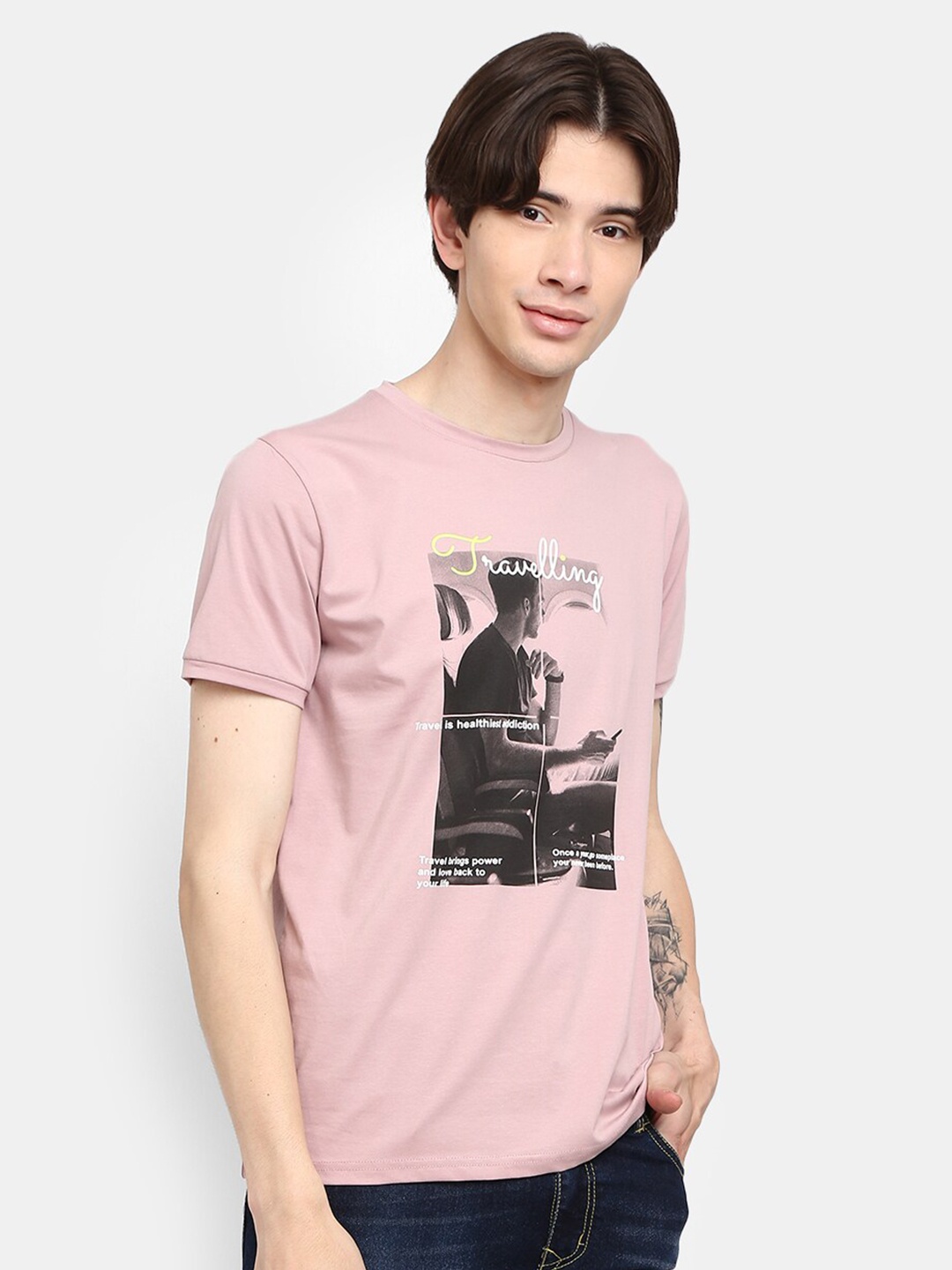 

V-Mart Men Pink Printed Slim Fit T-shirt