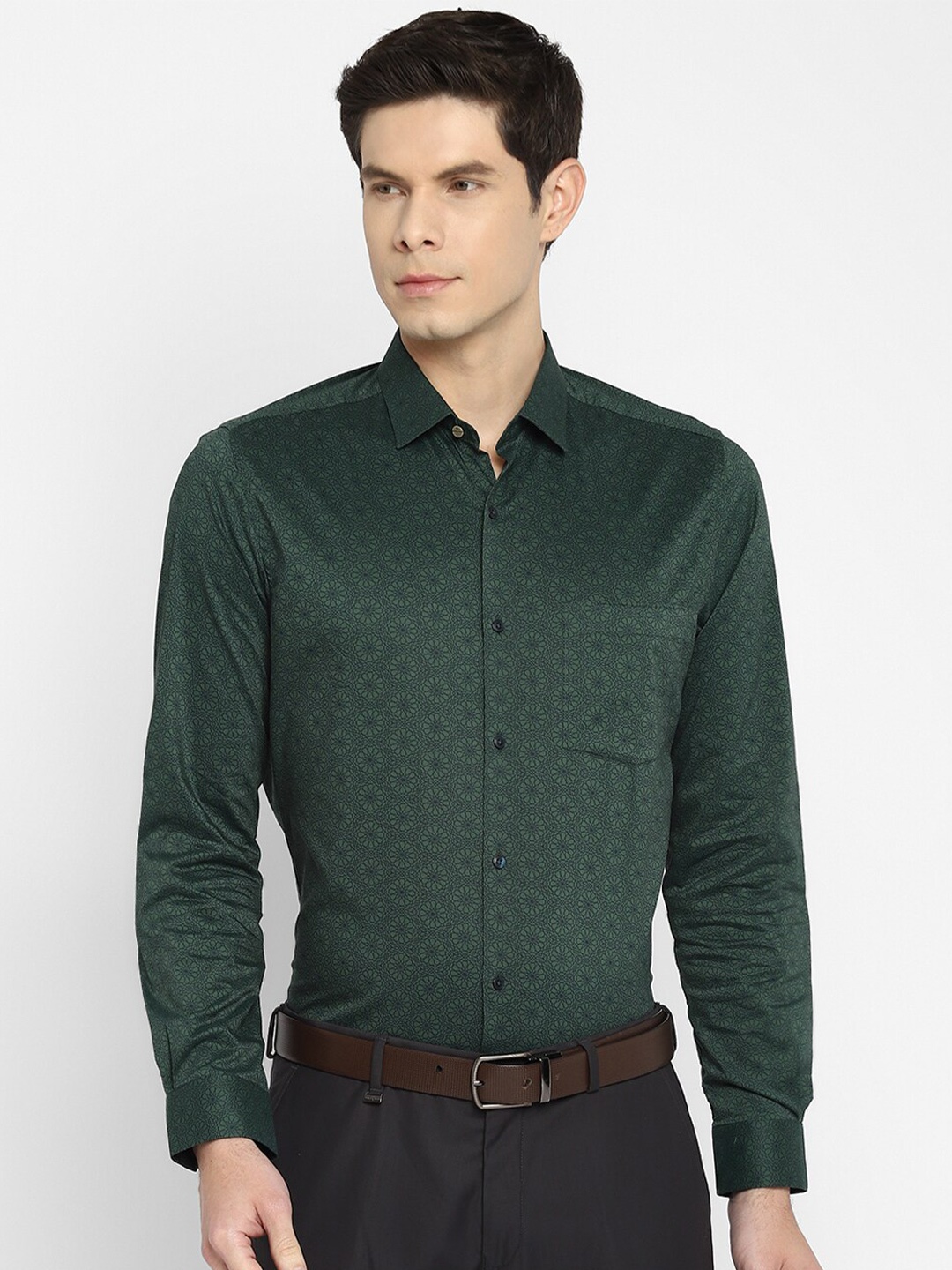 

Turtle Men Olive Green Slim Fit Printed Semiformal Shirt