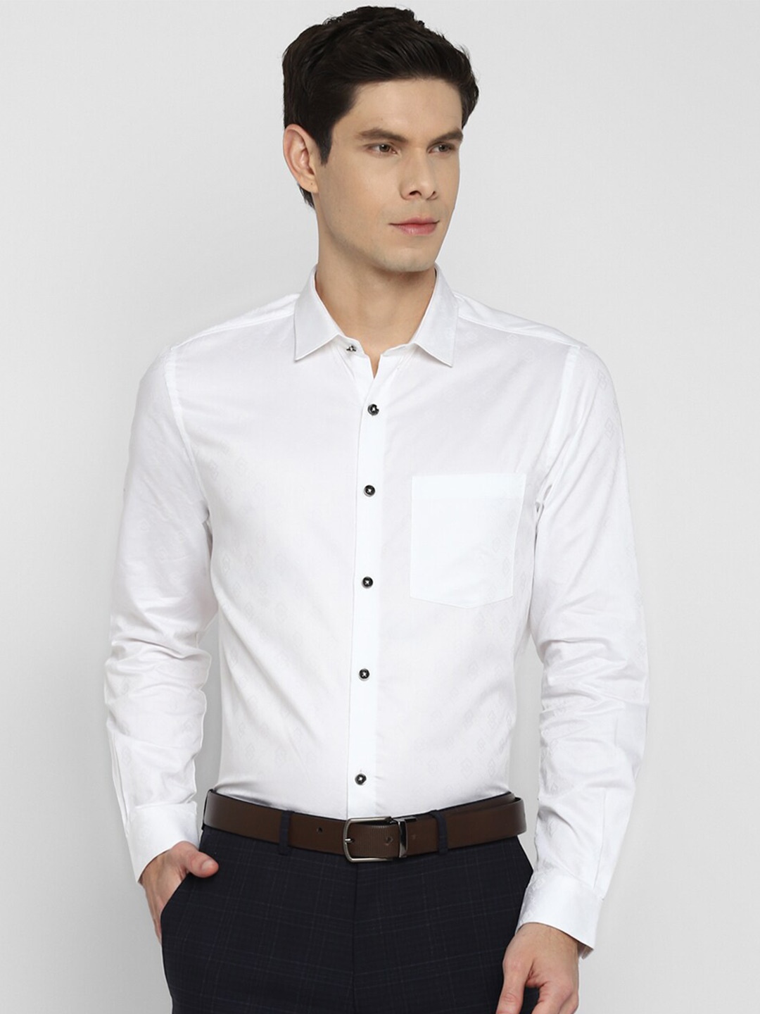 

Turtle Men White Slim Fit Formal Long Sleeves Spread Collar Shirt