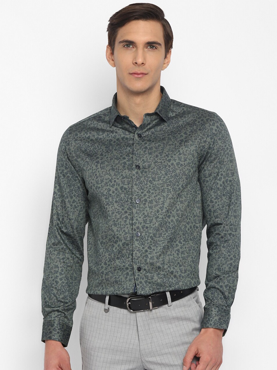 

Turtle Men Olive Green Slim Fit Printed Semiformal Shirt