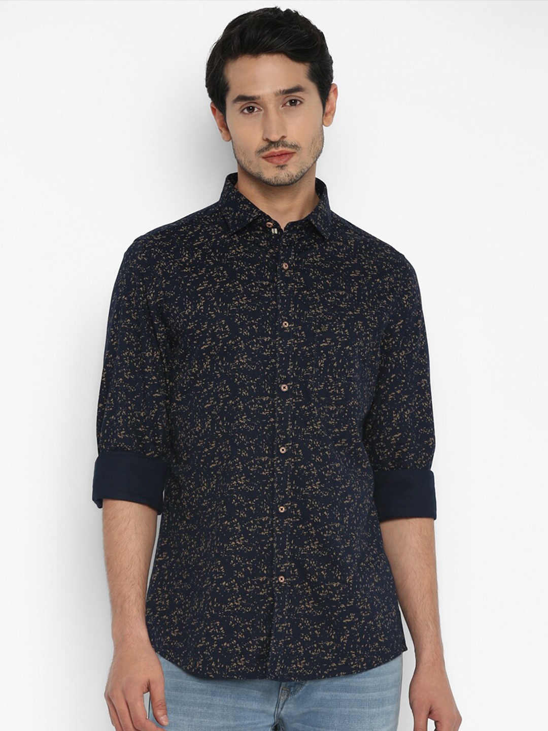 

Turtle Men Navy Blue Slim Fit Printed Semiformal Shirt