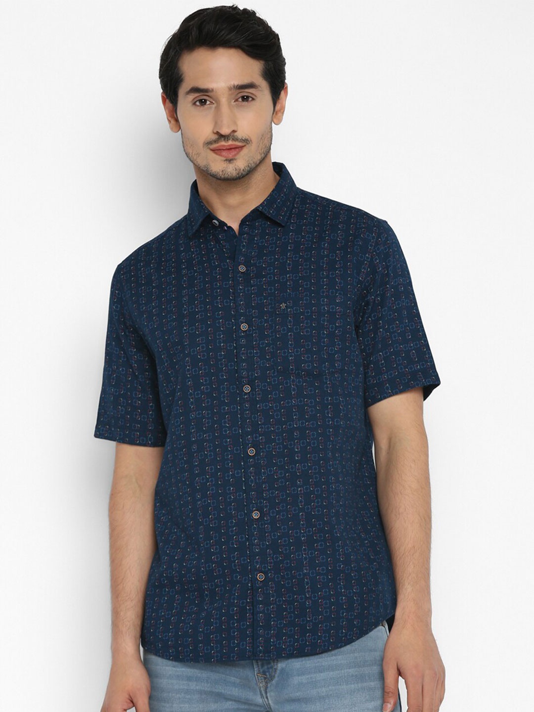 

Turtle Men Navy Blue Slim Fit Printed Semiformal Shirt