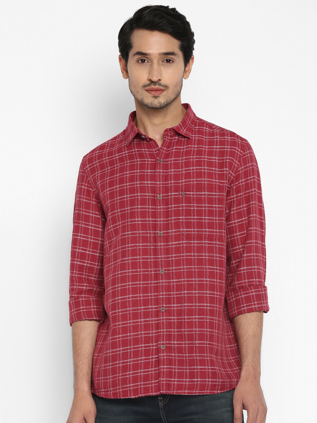 

Turtle Men Red Slim Fit Checked Cotton Casual Shirt