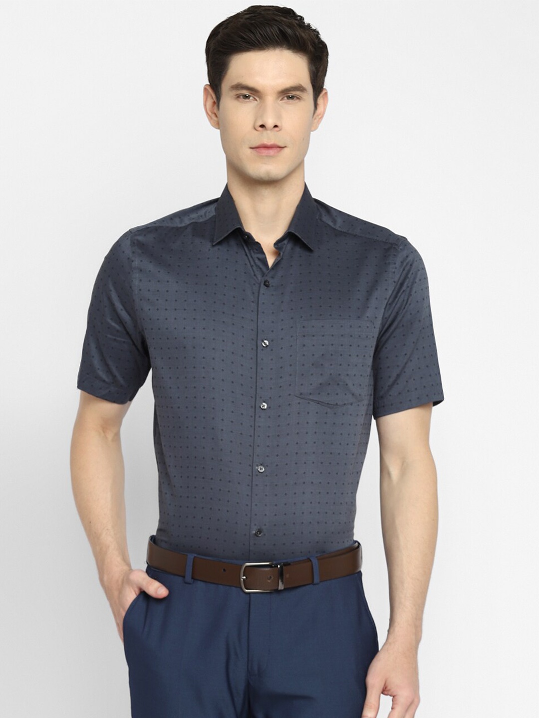 

Turtle Men Navy Blue Printed Semiformal Shirt