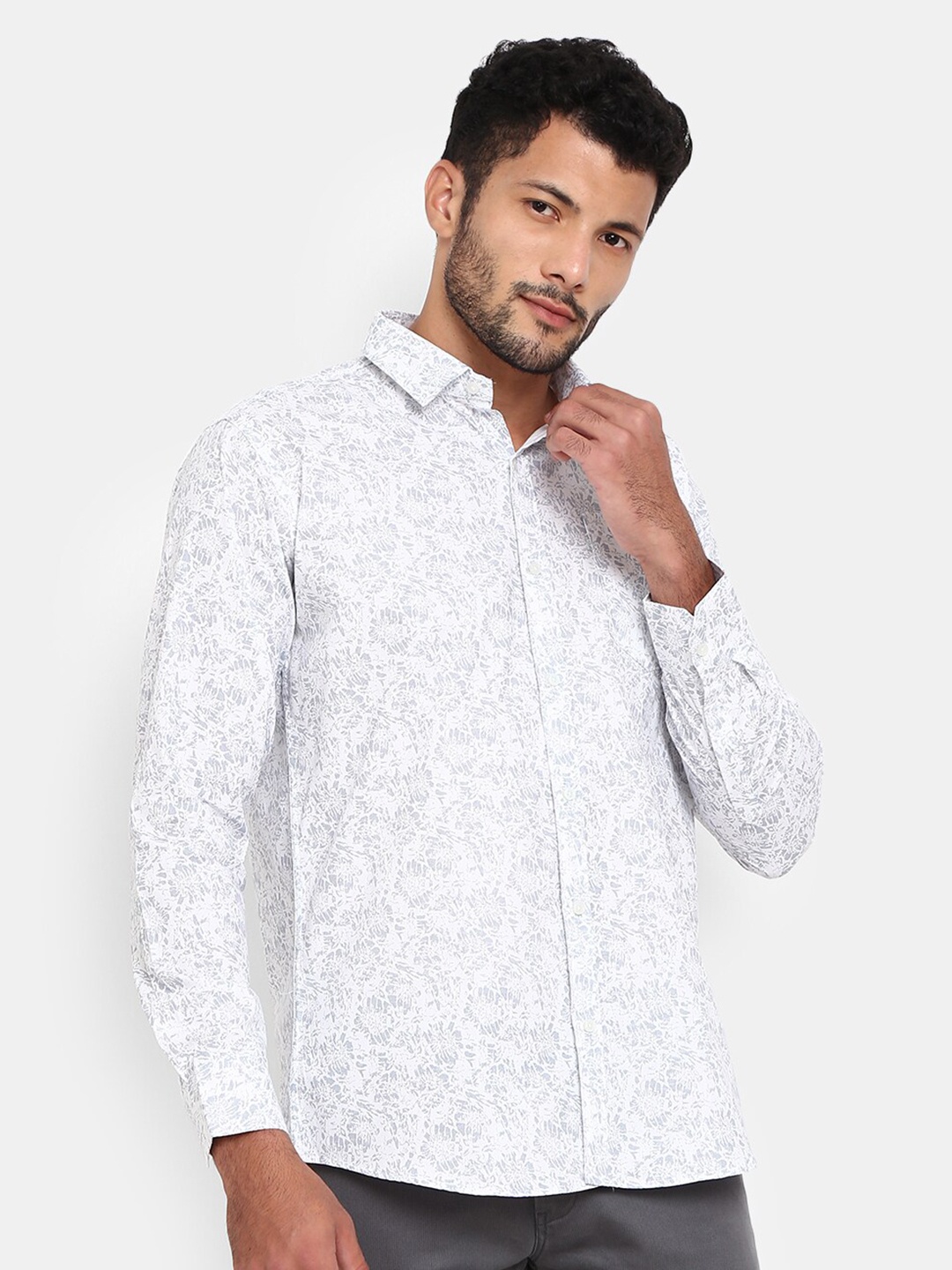 

V-Mart Men Grey Floral Printed Casual Shirt