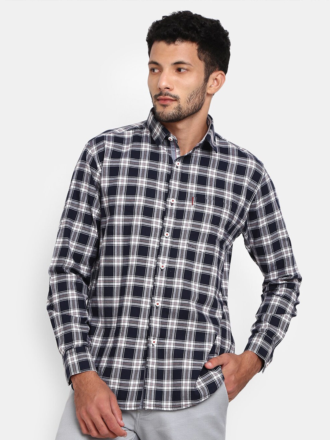

V-Mart Men Black Checked Casual Shirt