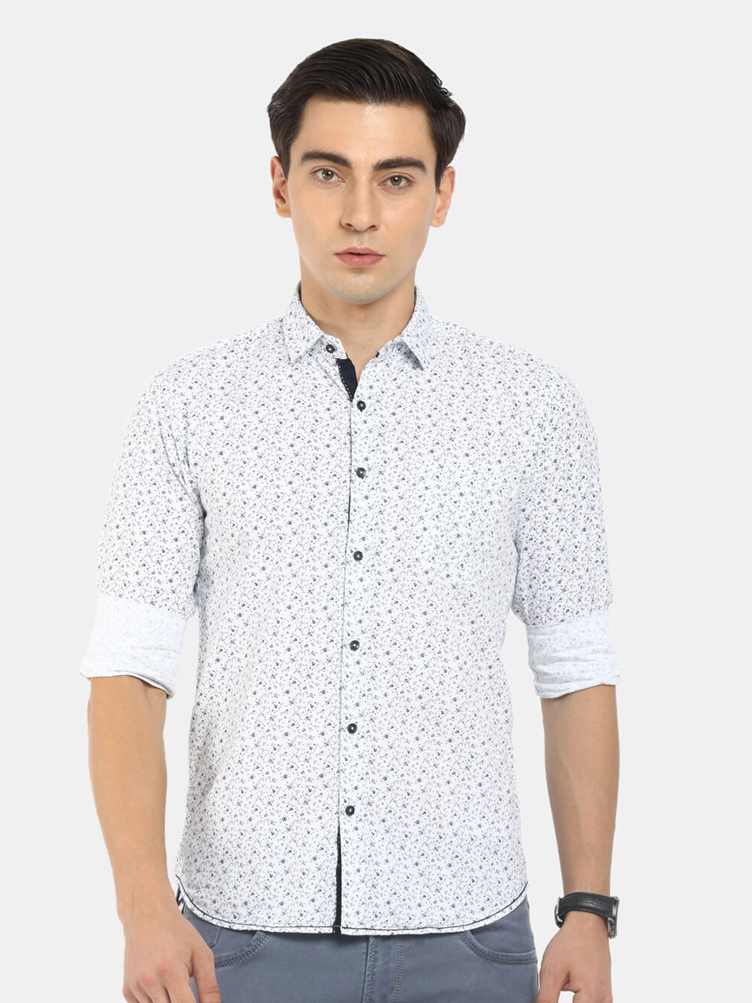 

V-Mart Men White Printed Casual Shirt