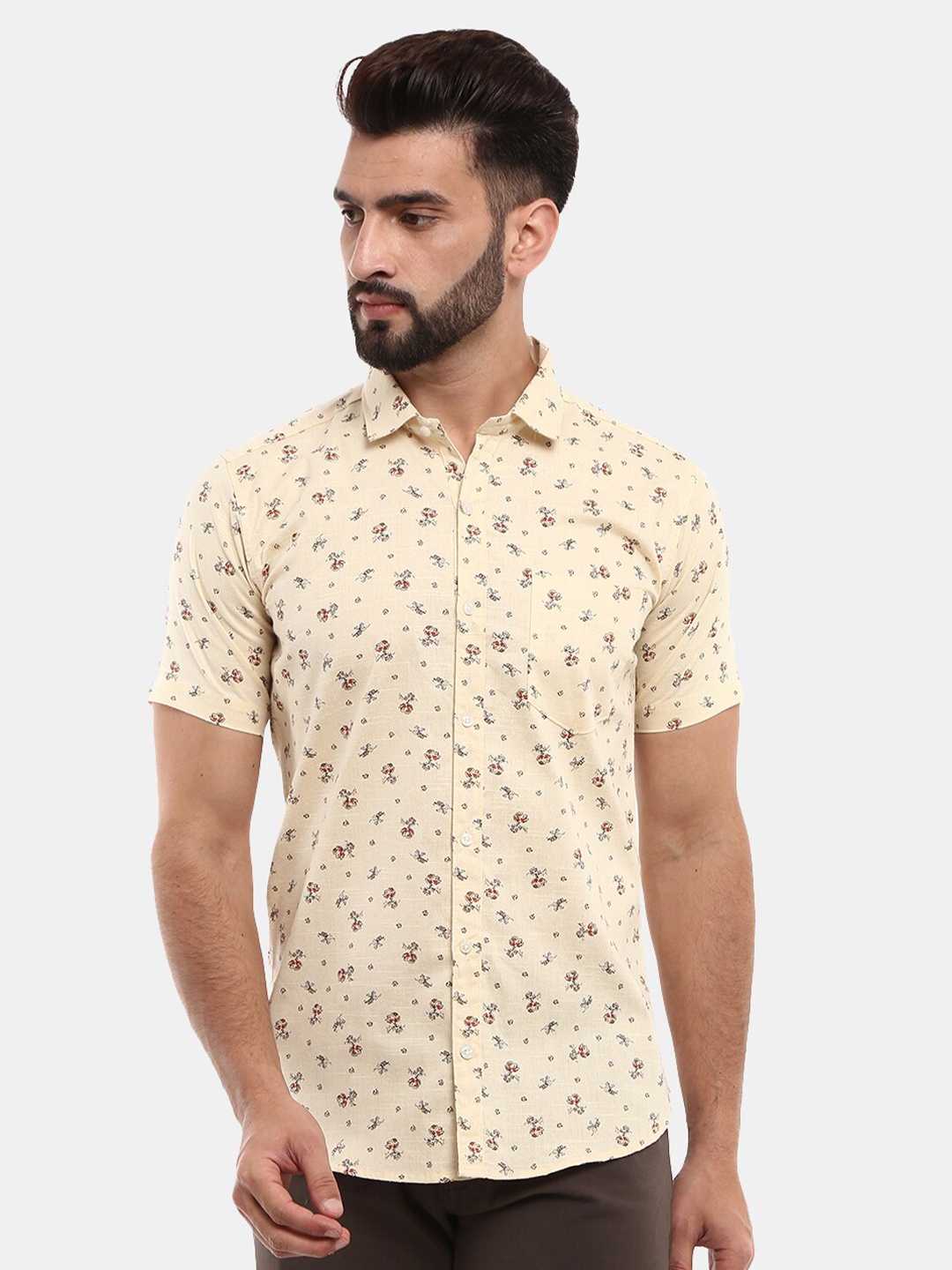 

V-Mart Men Brown Floral Printed Casual Shirt