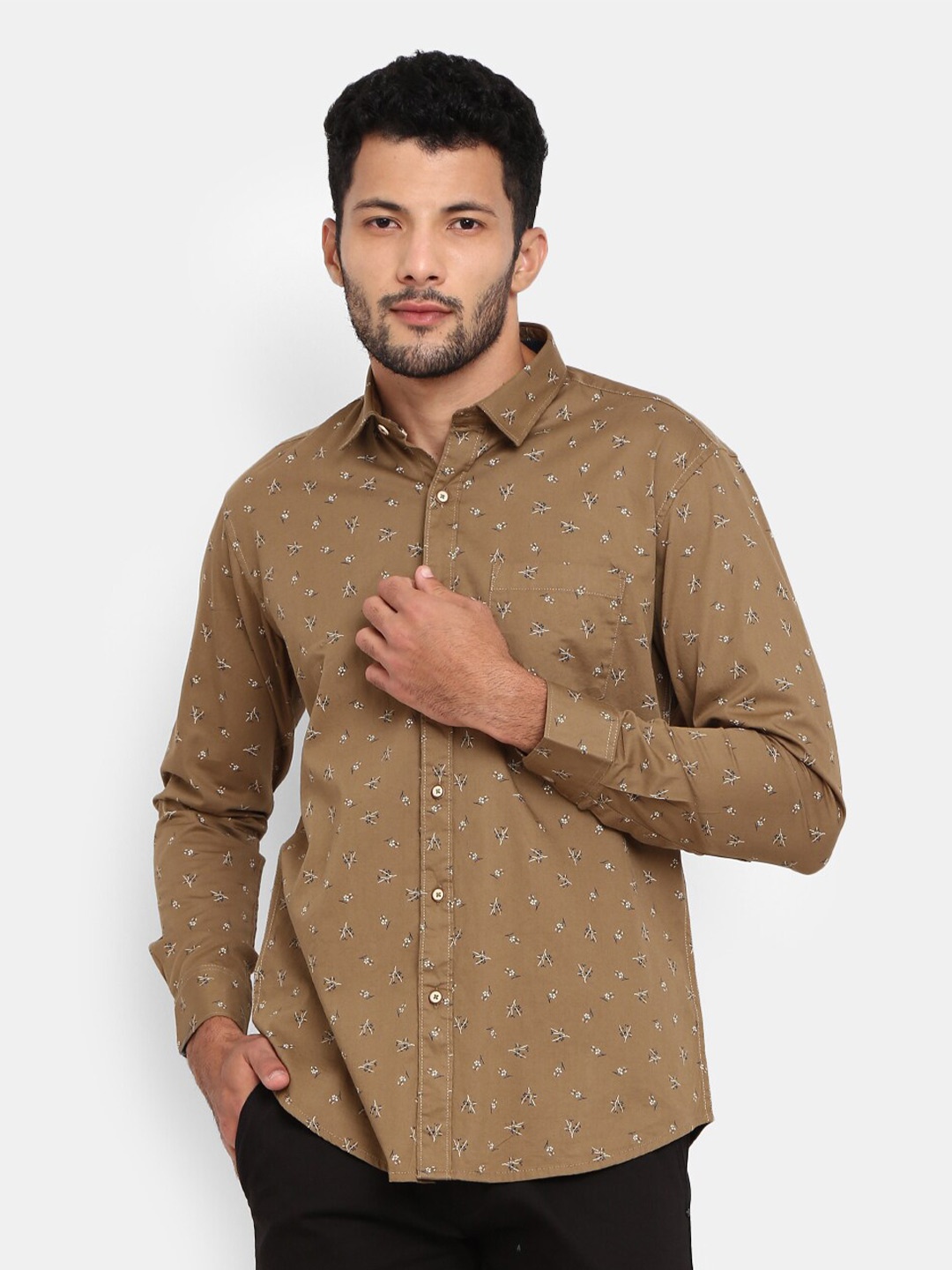 

V-Mart Men Printed Casual Shirt, Brown