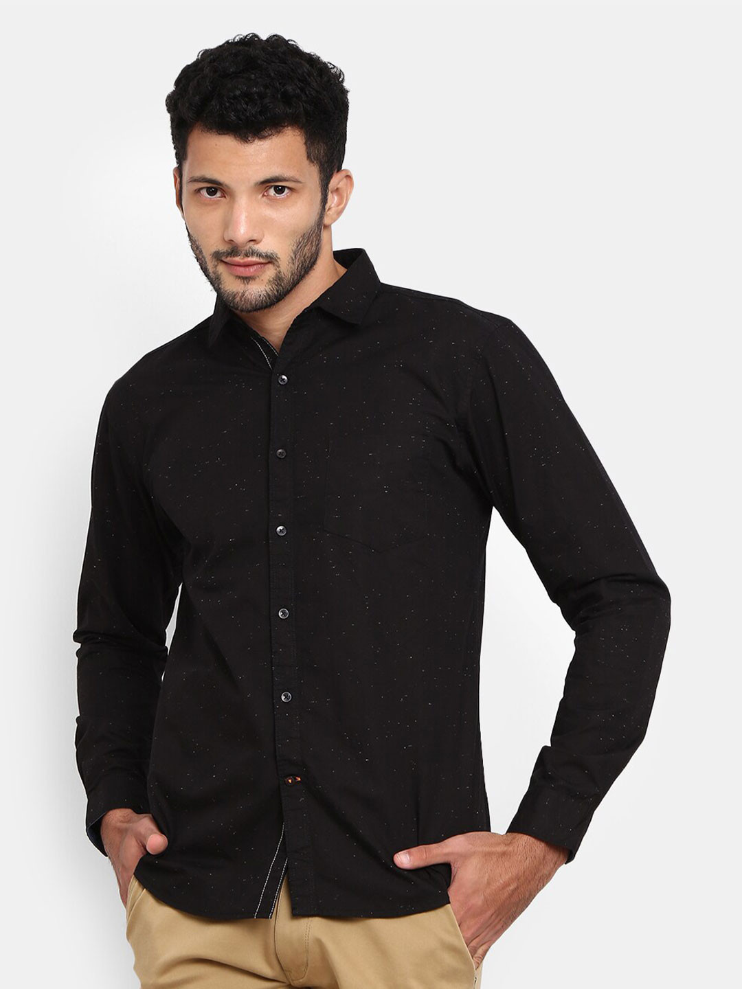 

V-Mart Men's Black Solid Cotton Spread Collar Casual Shirt