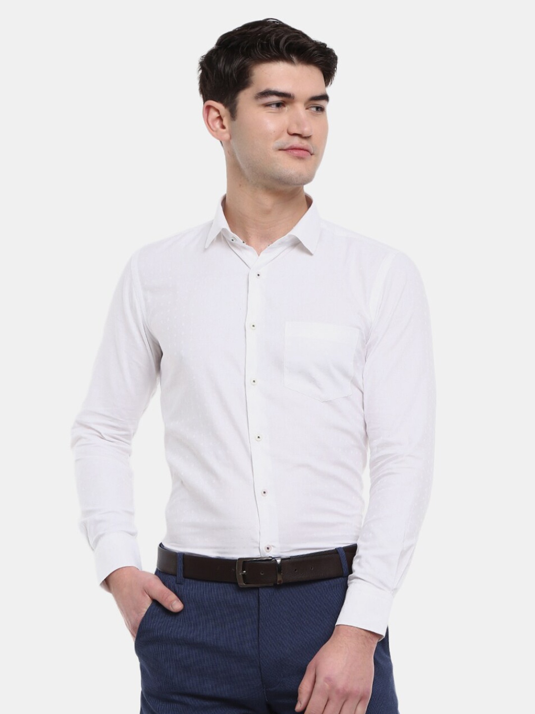 

V-Mart Men White Formal Shirt