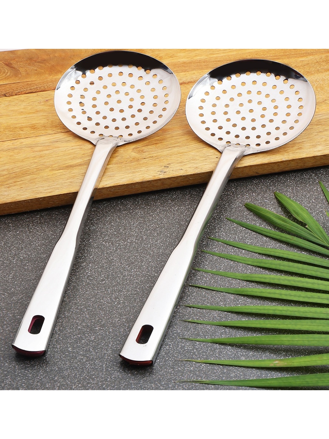 

ZEVORA Set Of 2 Silver Coloured Solid Stainless Steel Skimmer