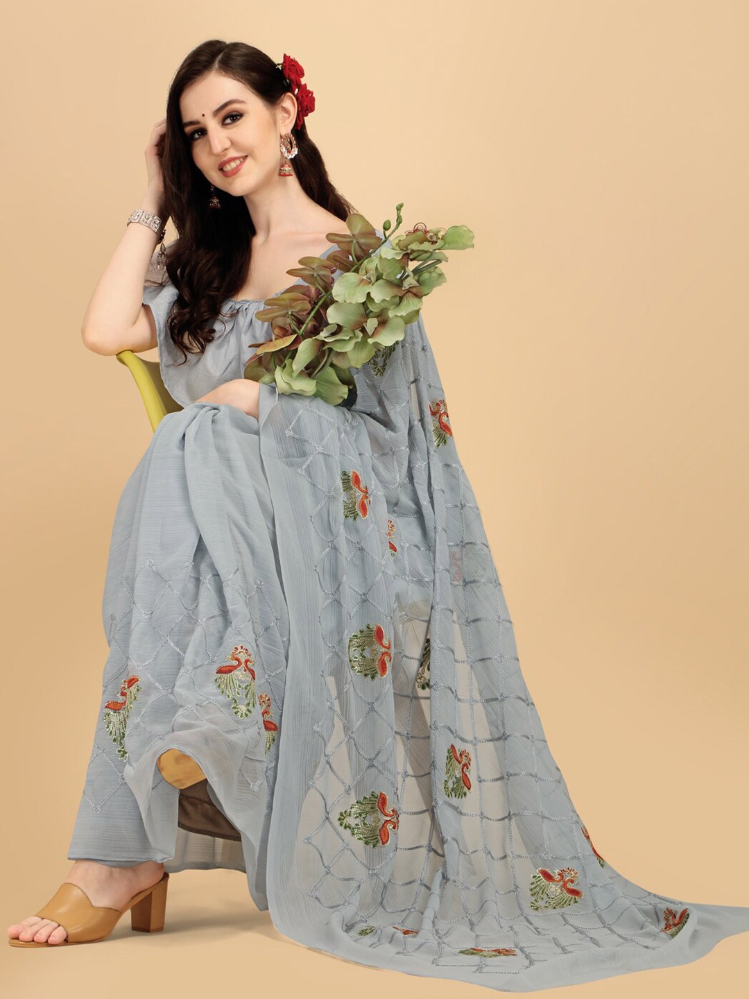 

Sangria Grey Floral Embroidered Georgette Saree