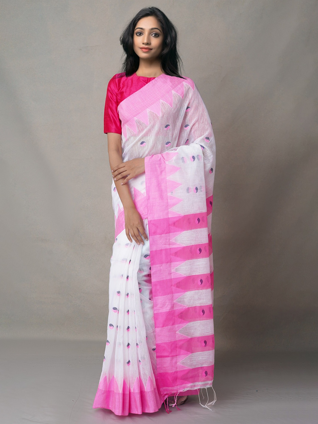 

Unnati Silks Pink & Off White Paisley Linen Blend Jamdani Saree