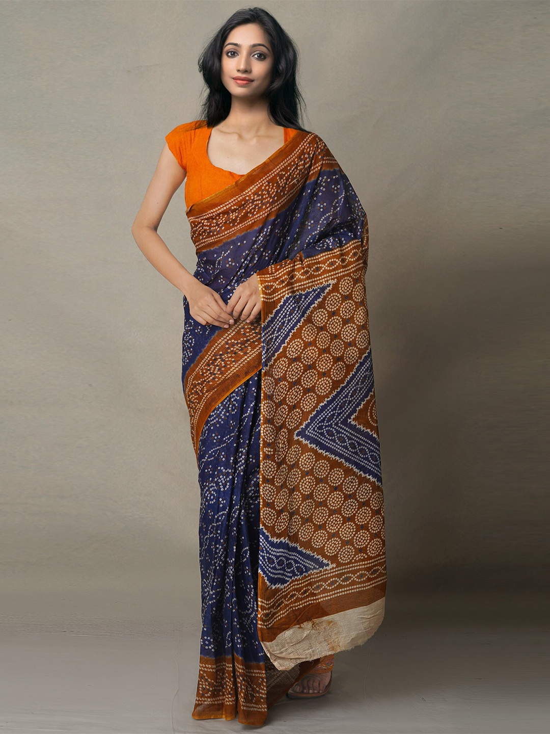 

Unnati Silks Navy Blue & Brown Bandhani Pure Cotton Bandhani Saree