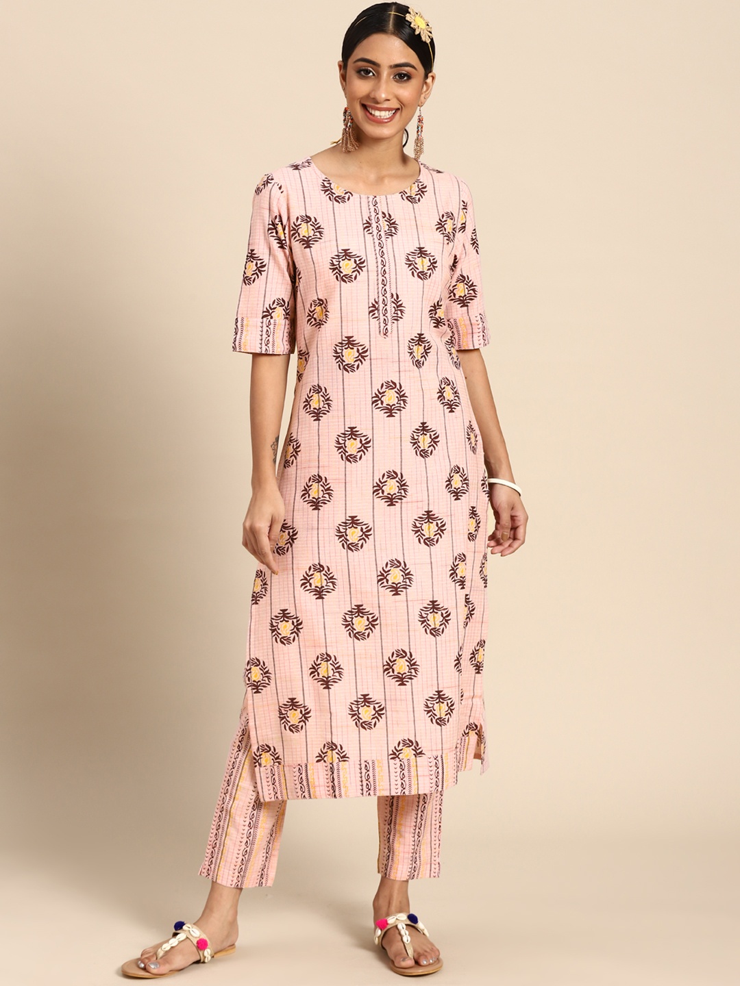 

Sangria Women Pink Ethnic Motifs Printed Kurta with Trousers