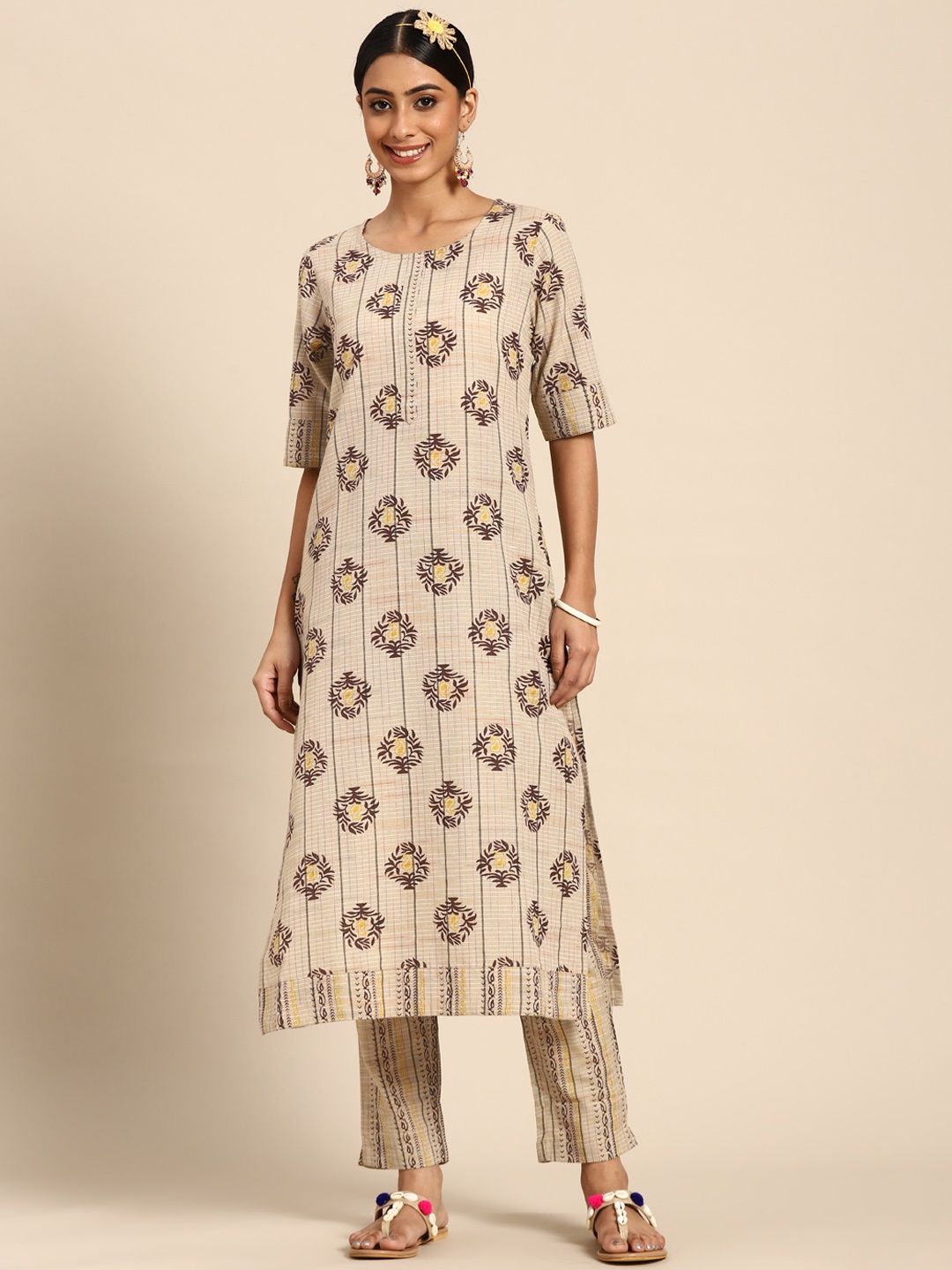 

Sangria Women Taupe Ethnic Motifs Printed Kurta with Trousers