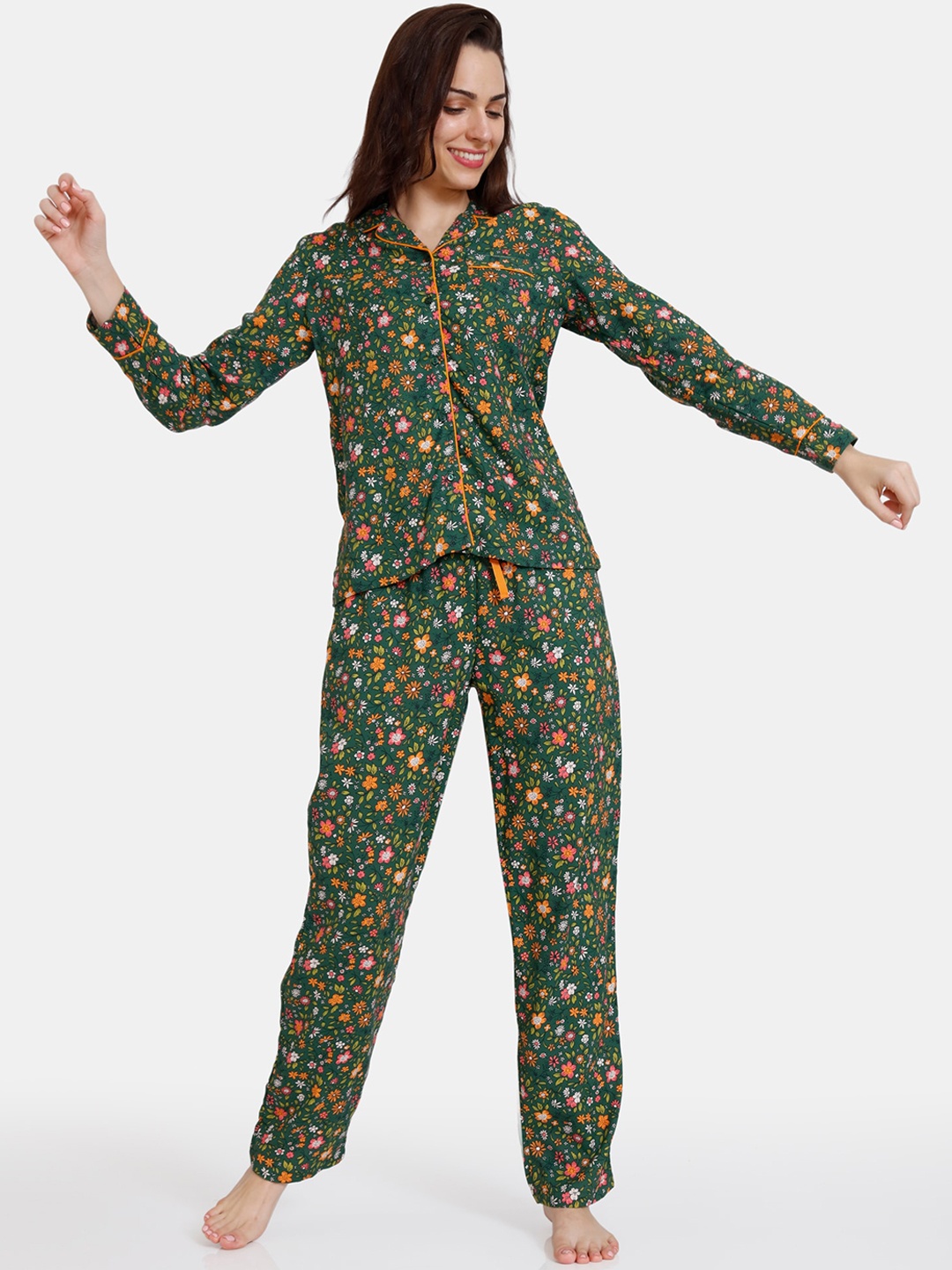 

Zivame Women Green & Orange Printed Night suit
