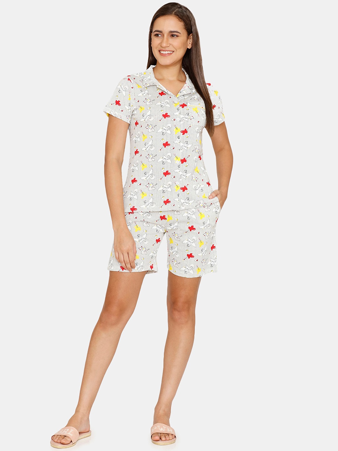 

Zivame Women Grey & Red Printed Night suit