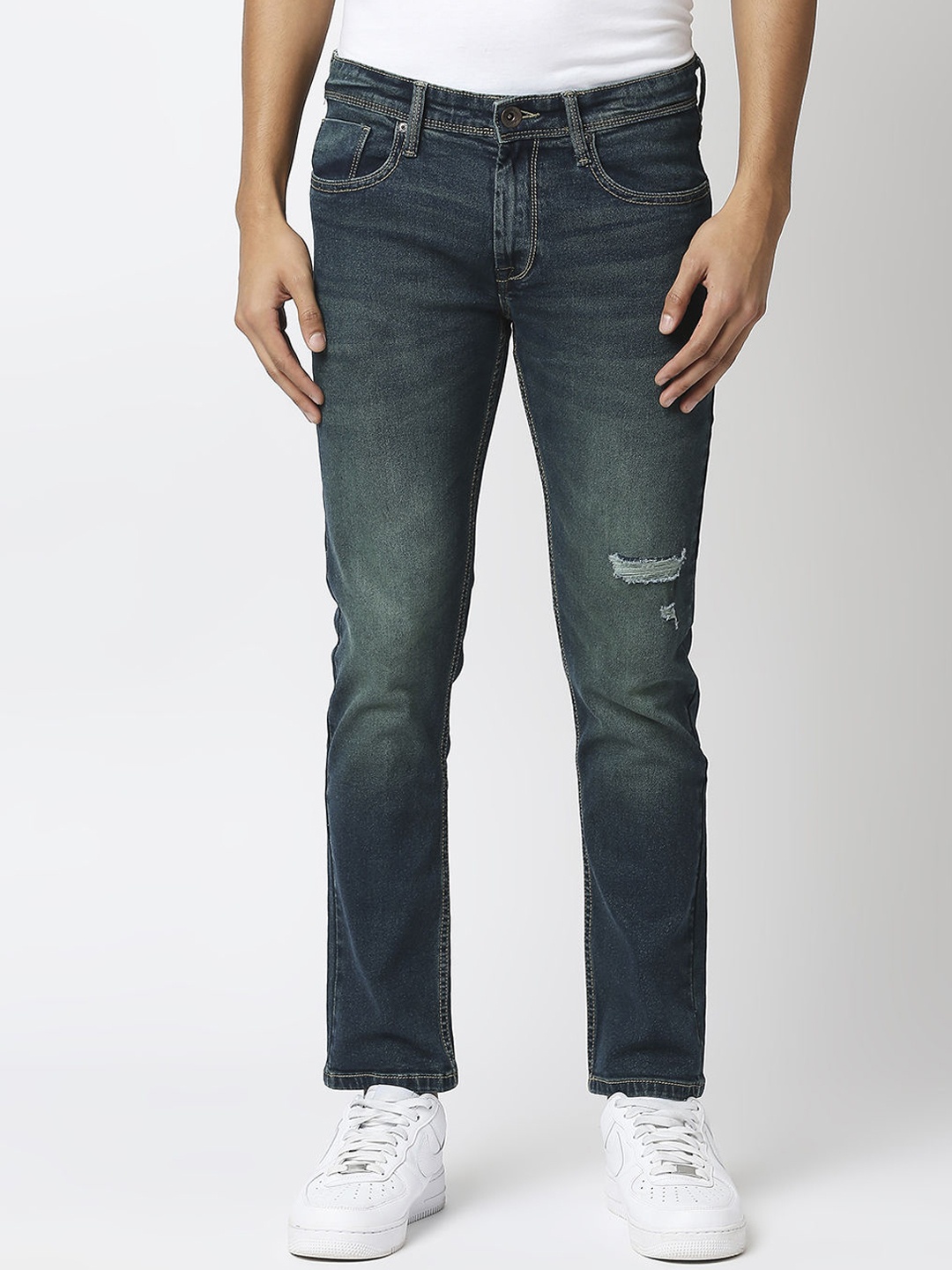 

Pepe Jeans Men Tapered Fit Low-Rise Low Distress Light Fade Jeans, Blue
