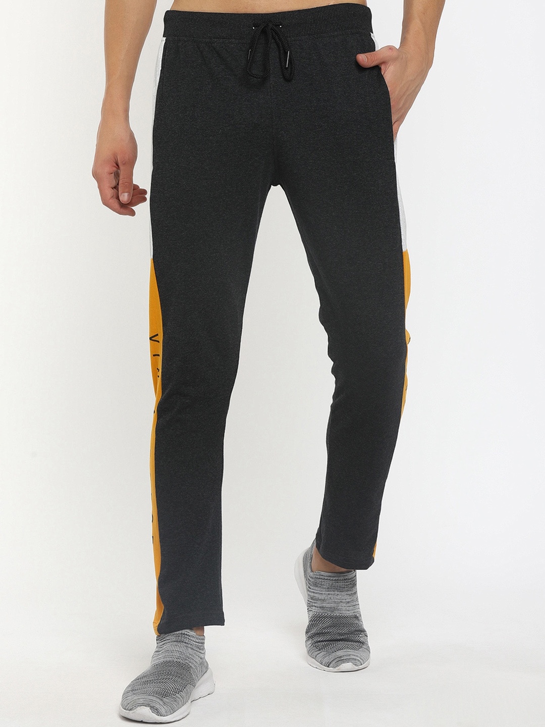 

V-Mart Men Grey Melange Solid Cotton Track Pants