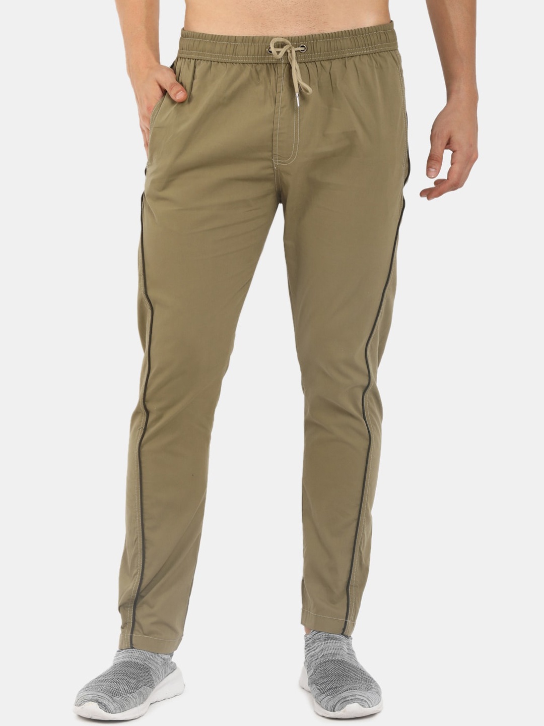 

V-Mart Men Solid Tussar Cotton Joggers, Olive