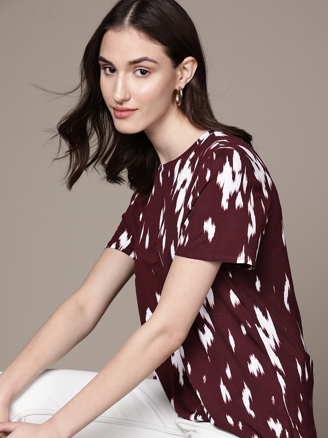 

Macy's Alfani Women Burgundy & White Printed T-shirt