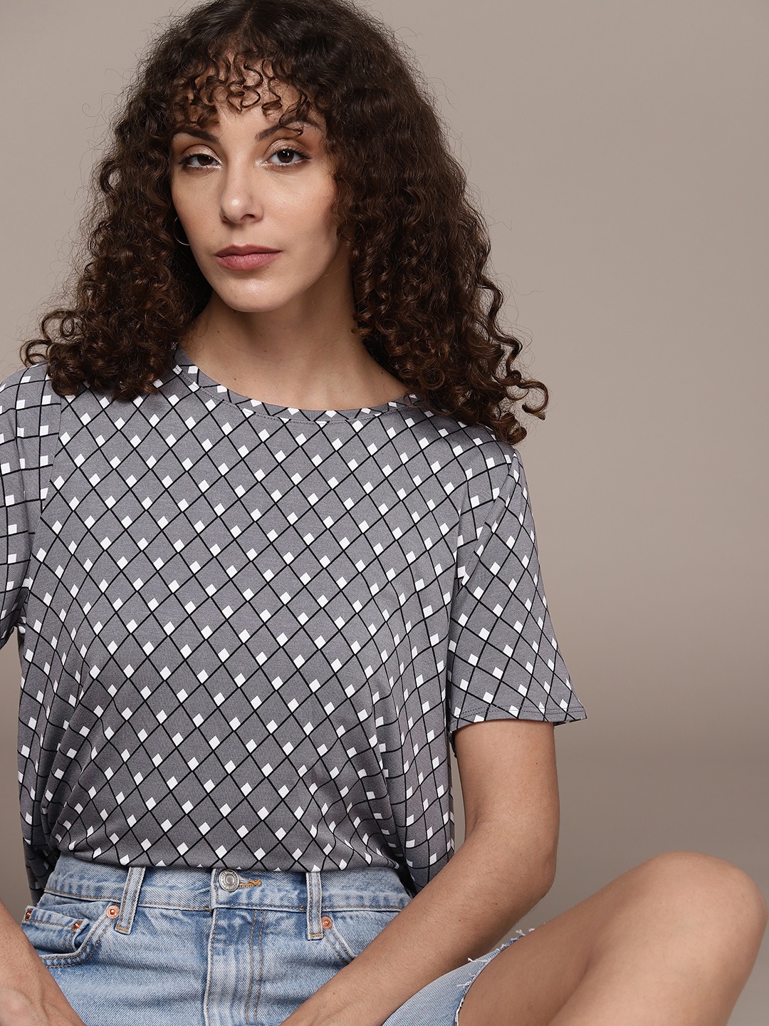 

Macy's Alfani Grey & White Geometric Print Top