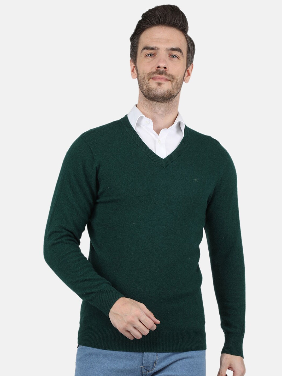 

Monte Carlo Men Green Solid V Neck Pullover