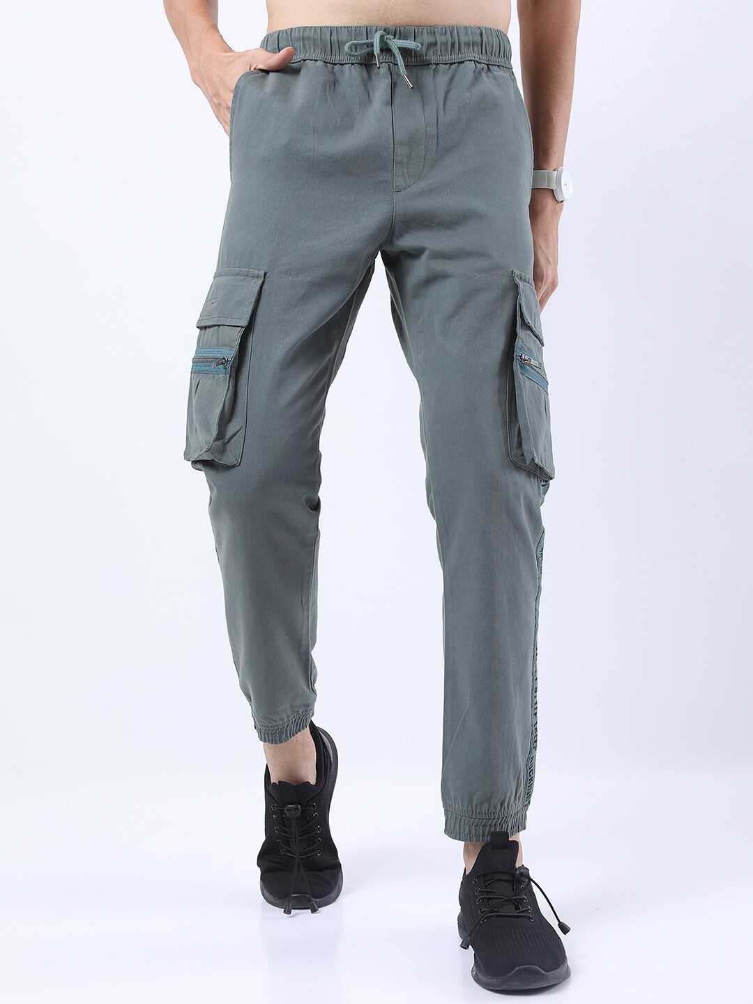 

HIGHLANDER Men Grey Joggers Cargo Pocket Trousers