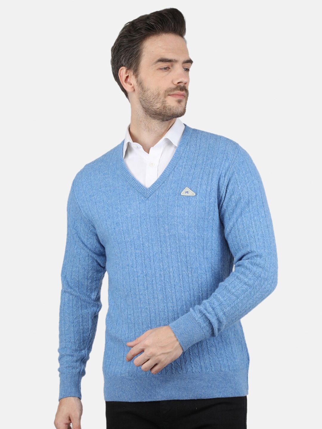 

Monte Carlo Mens Lambs Wool Blue Self V Neck Pullover