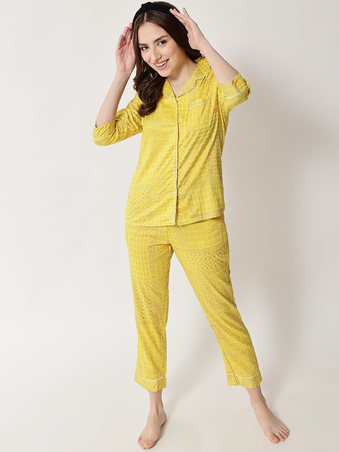 

Kashana Women Yellow & Gold-Toned Printed Night suit