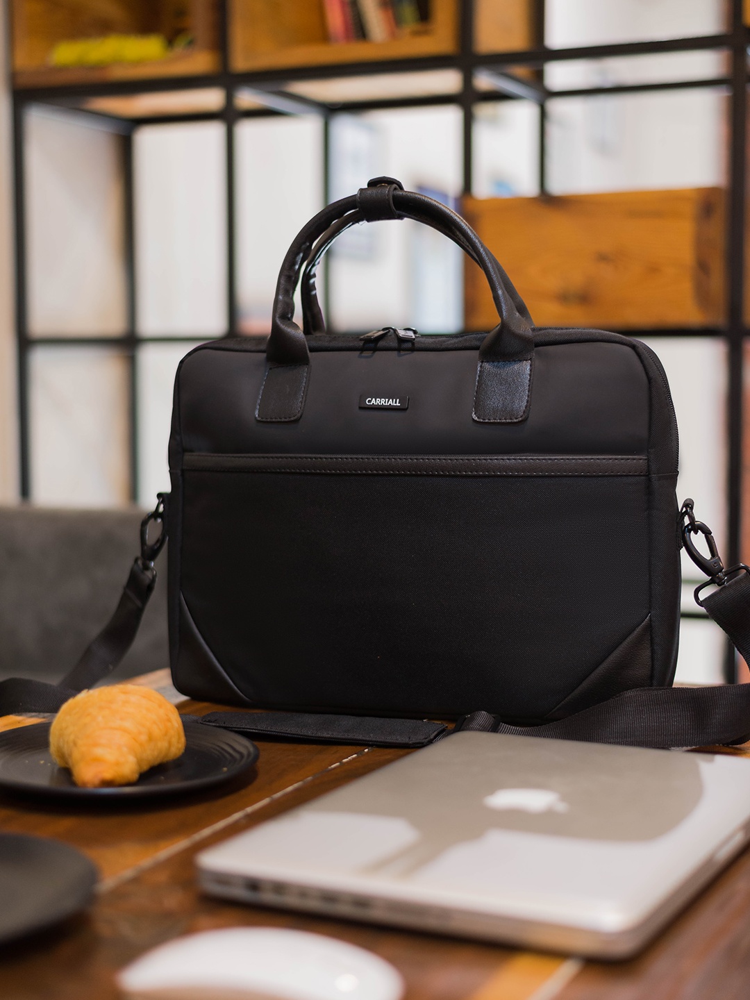 

CARRIALL Unisex Black Mac Messenger Bag