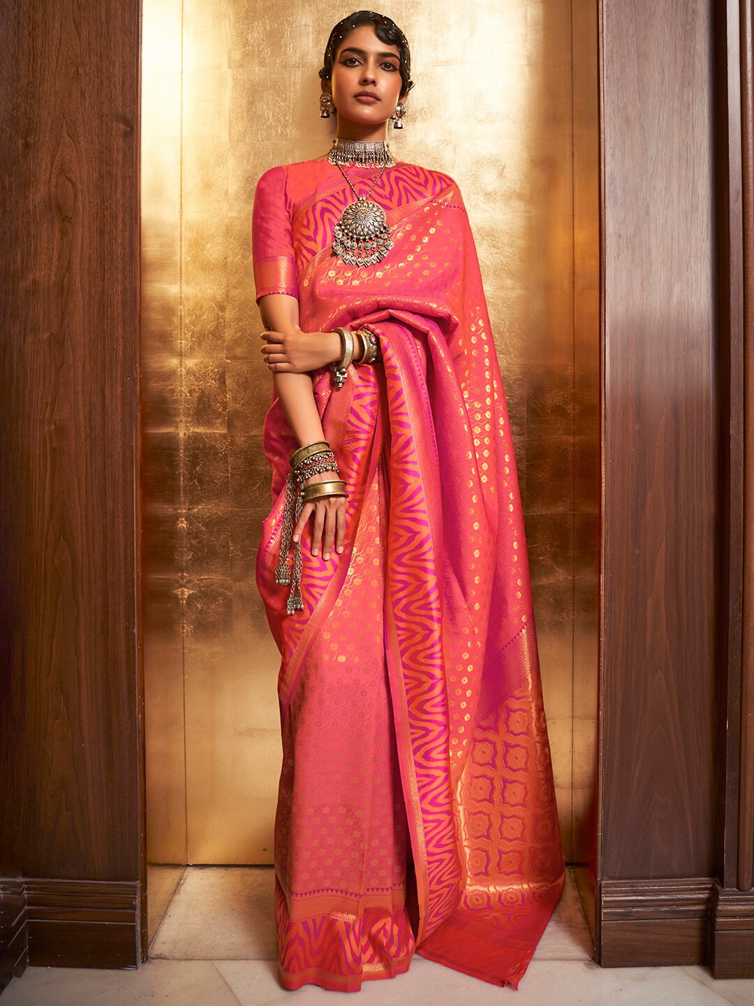 

Mitera Orange & Gold-Toned Paisley Silk Blend Banarasi Saree