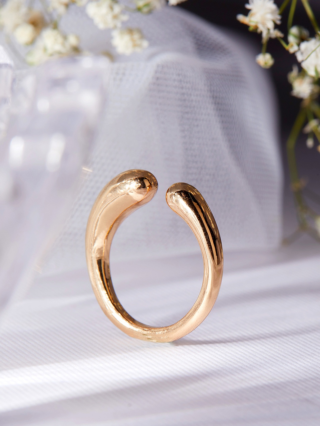 

Rubans Voguish Gold-Plated Adjustable Ring