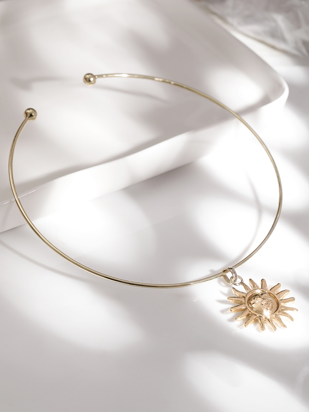 

Rubans Voguish Gold-Toned Gold-Plated Necklace