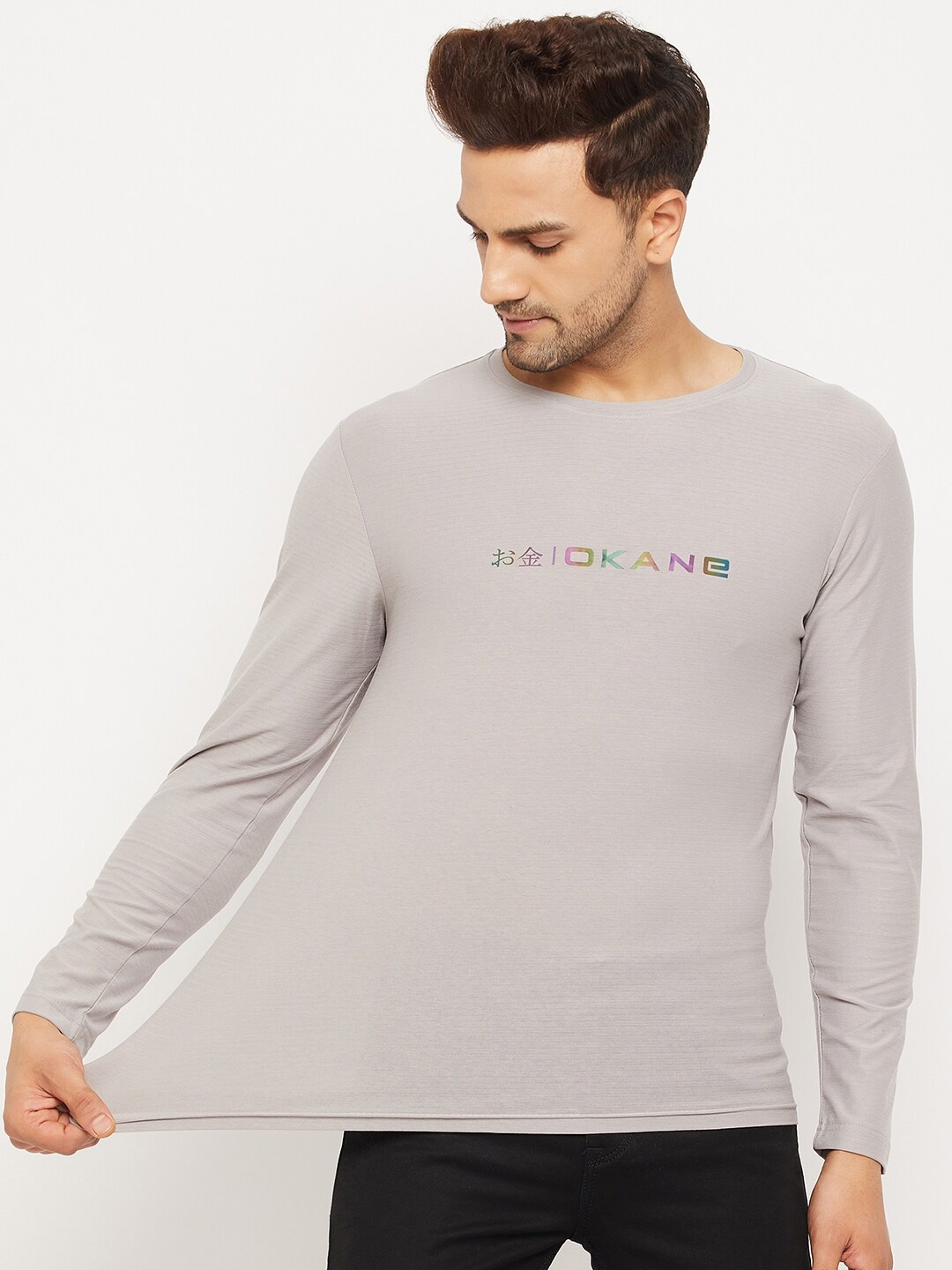 

Okane Men Grey Typography T-shirt
