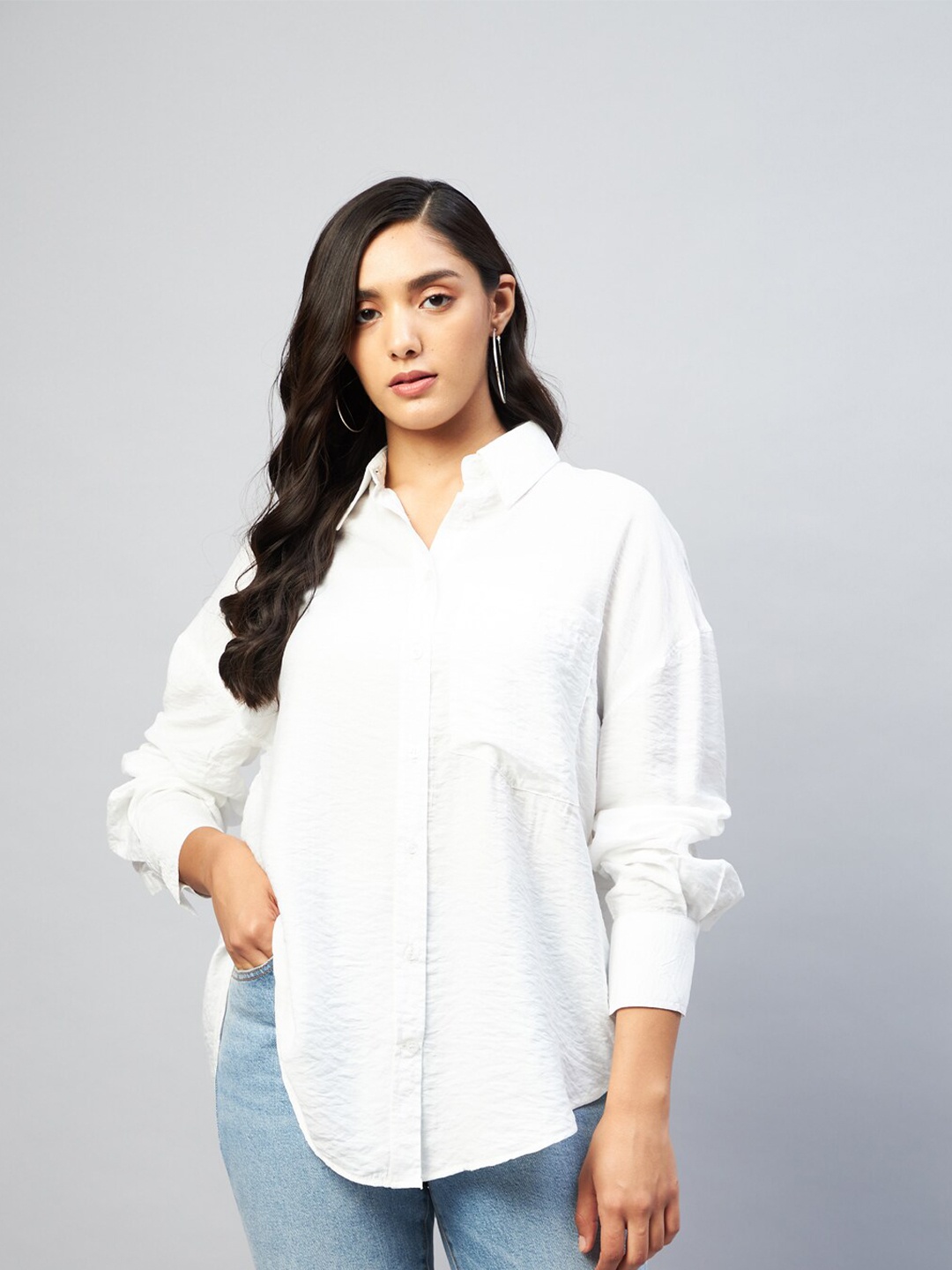 

DELAN Women White Relaxed Boxy Casual Shirt