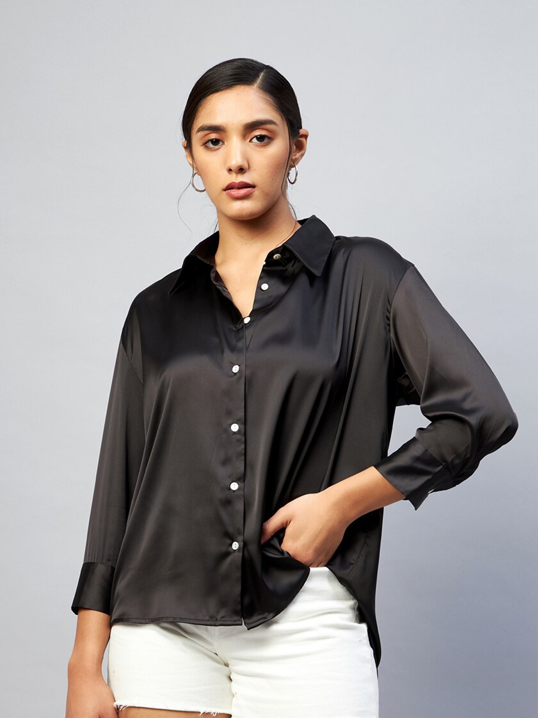 

DELAN Women Black Relaxed Boxy Casual Shirt