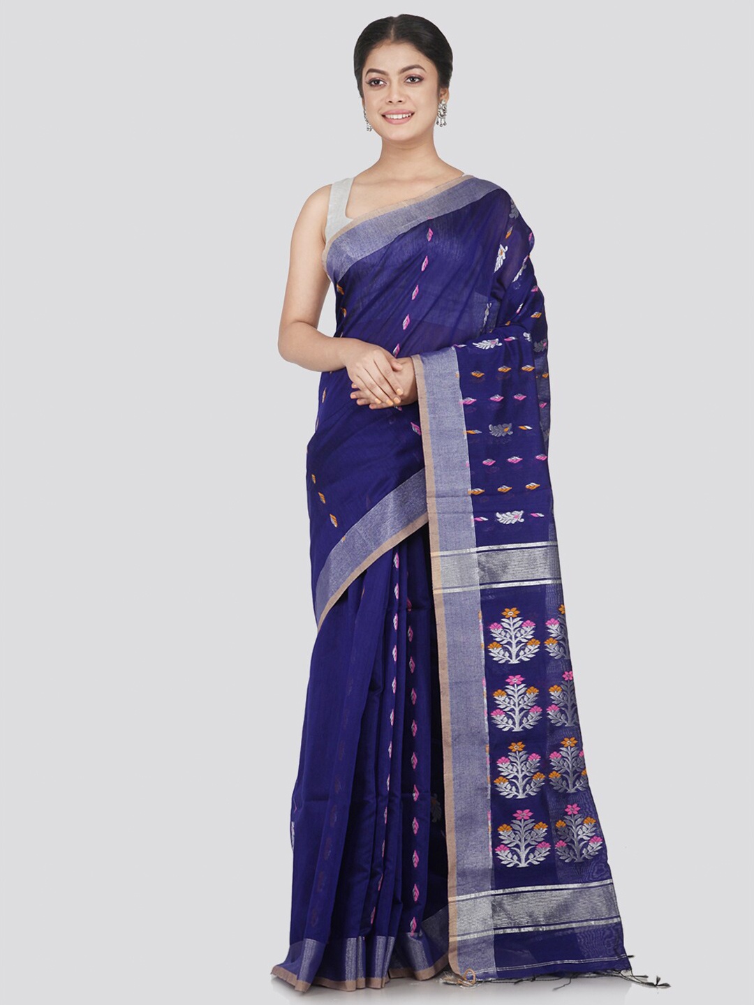

PinkLoom Navy Blue & White Woven Design Cotton Blend Saree
