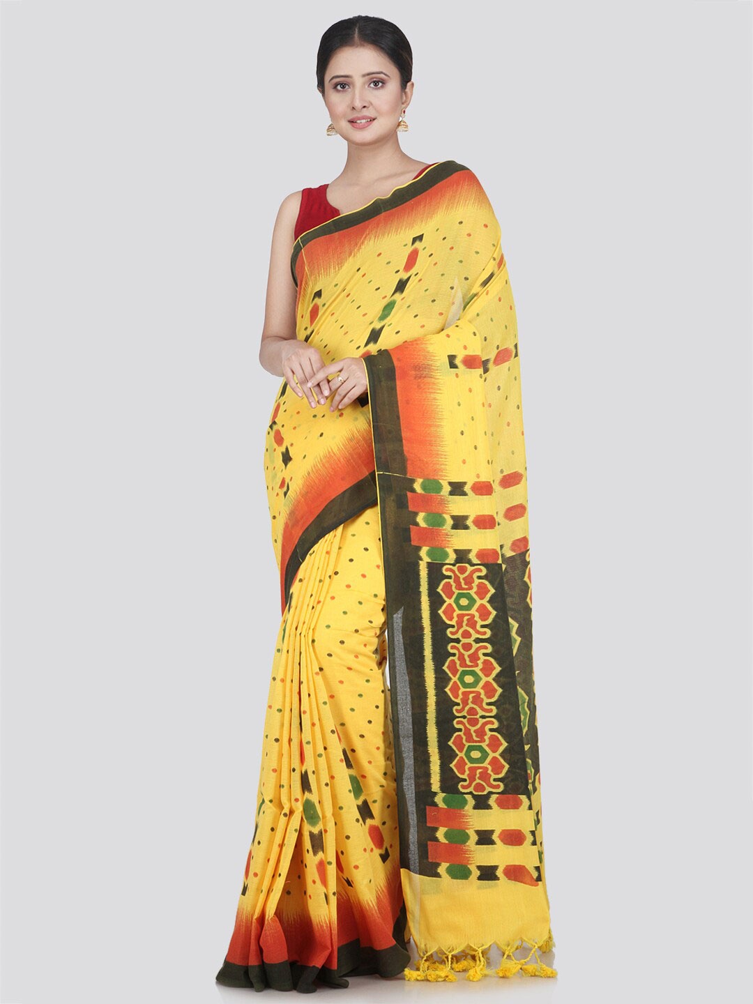 

PinkLoom Women Yellow & Black Pure Cotton Saree