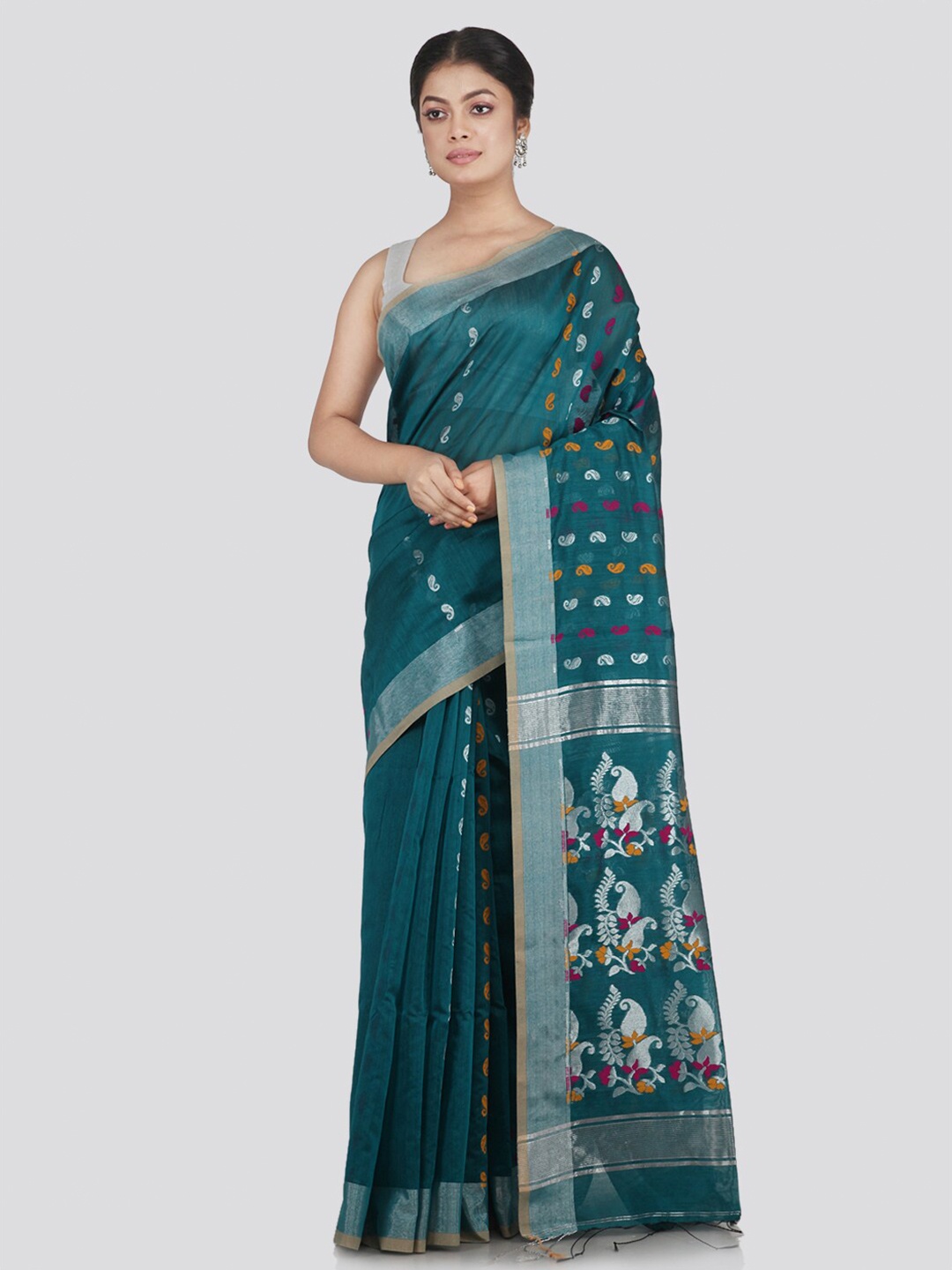 

PinkLoom Green & White Woven Design Saree