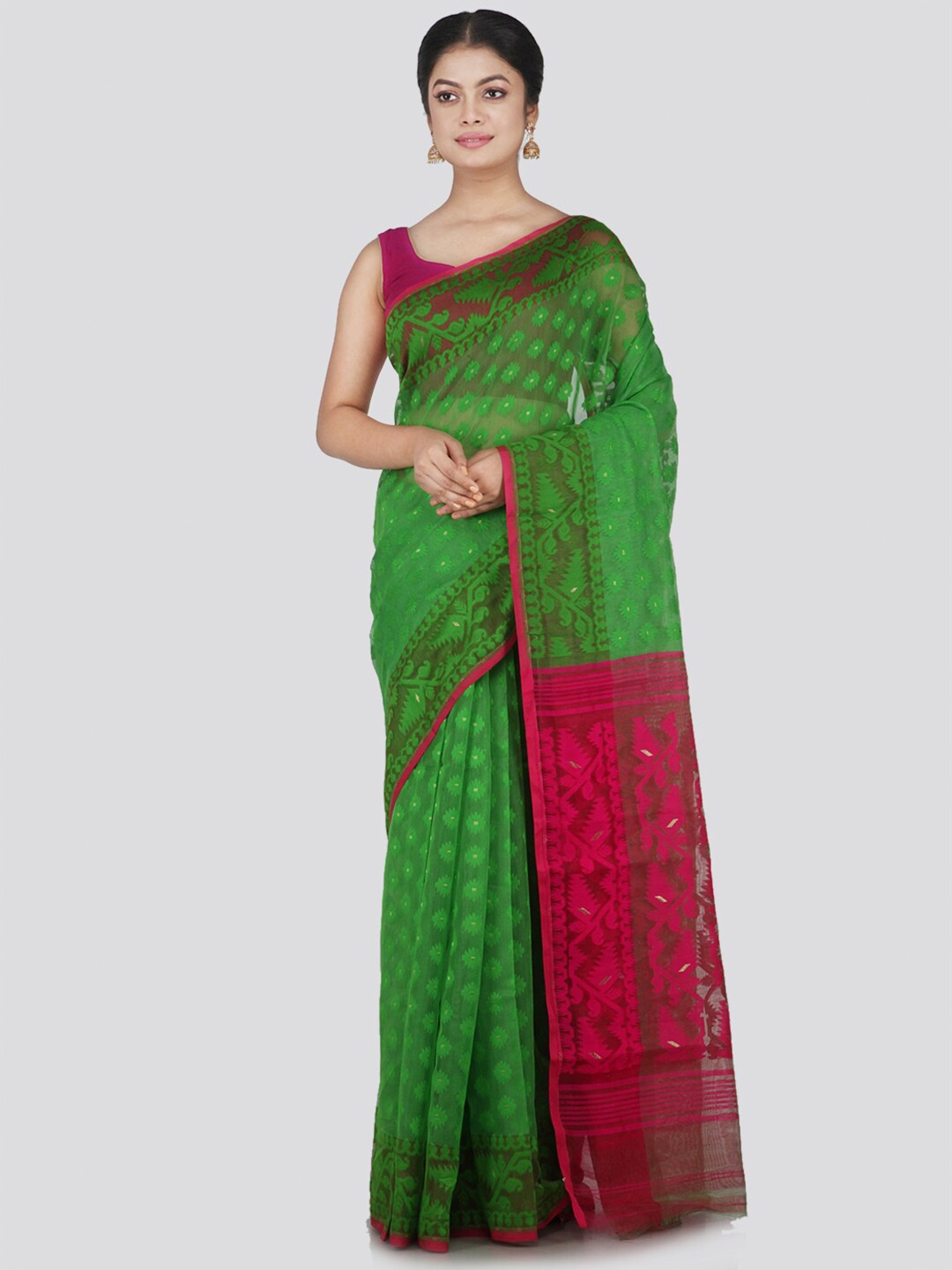 

PinkLoom Green & Red Floral Jamdani Saree
