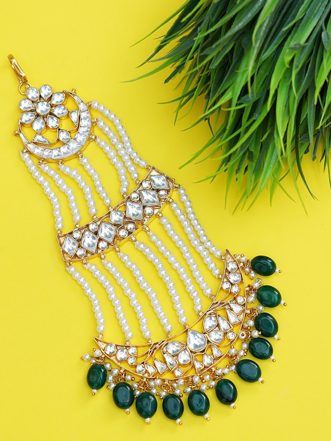 

AURAA TRENDS Gold-Plated Gold Toned Green Kundan Studded & Beaded Jhumar Passa