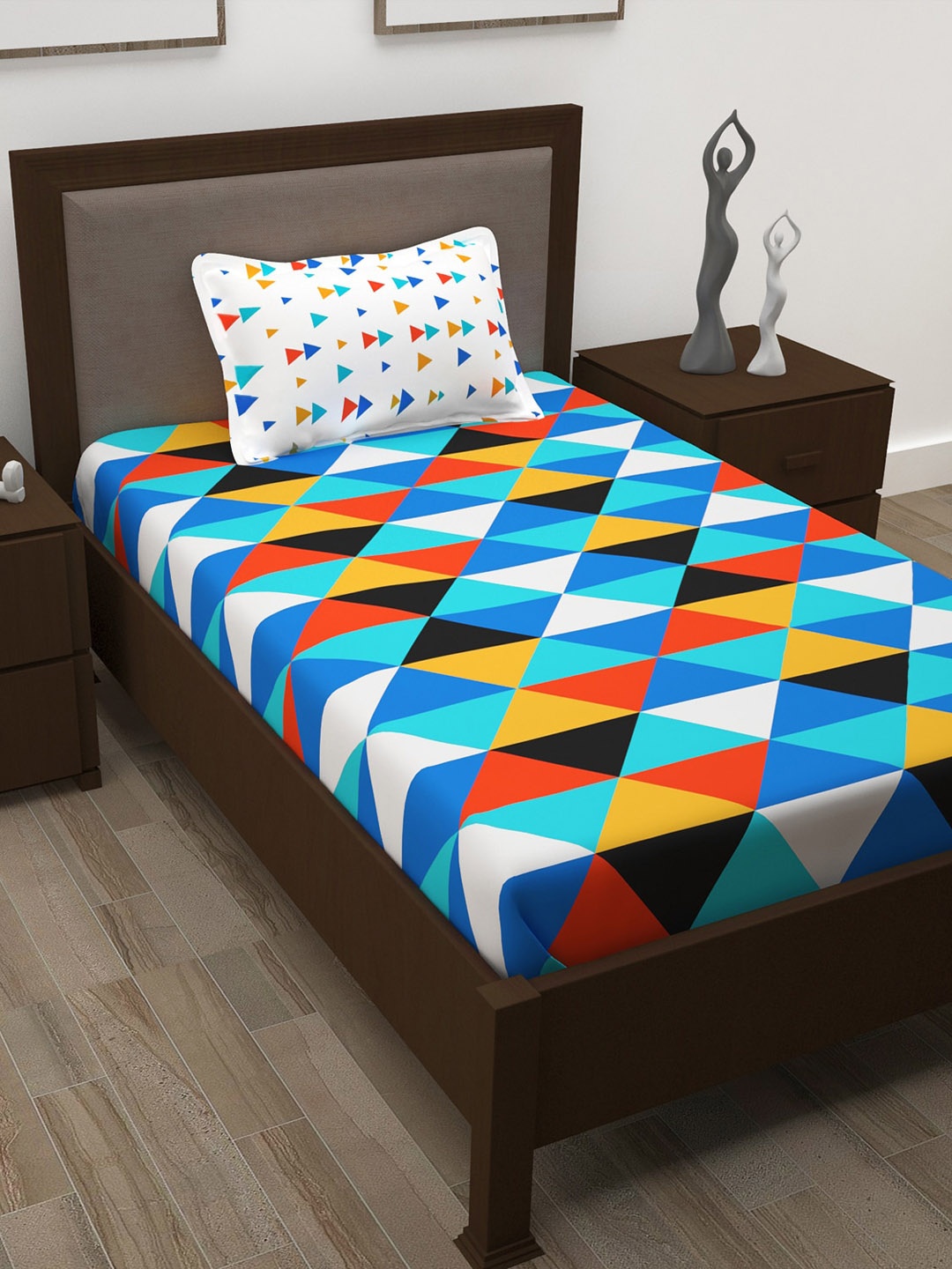 

Story@home Blue & White Geometric 186 TC Single Bedsheet with 1 Pillow Covers