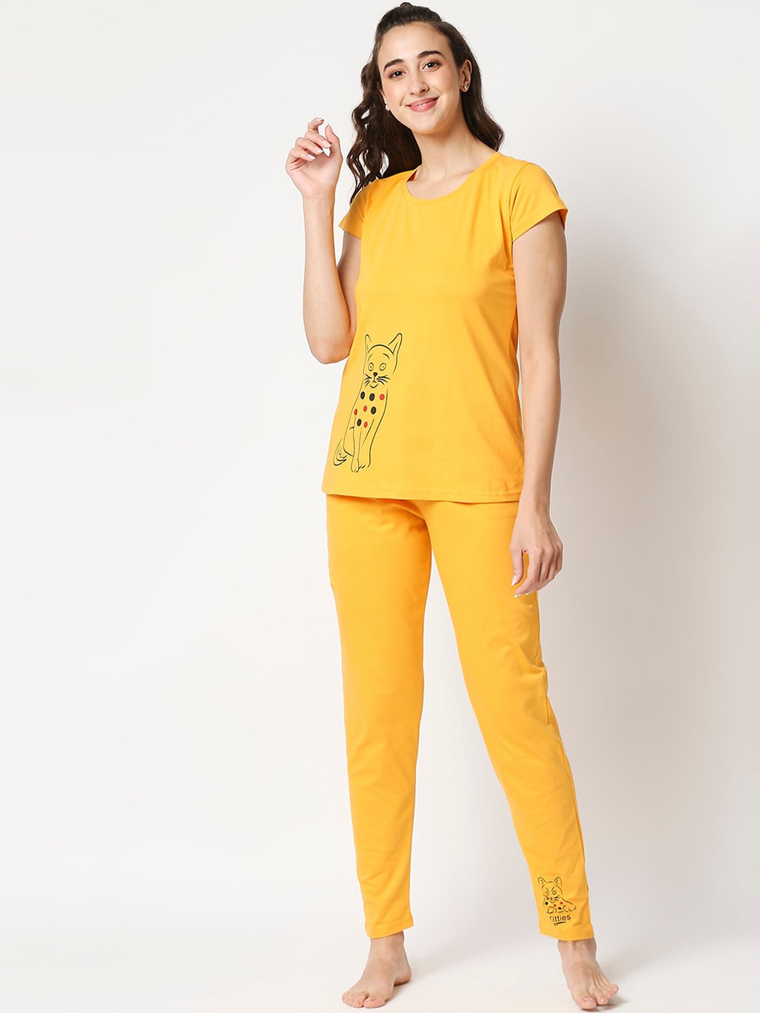 

Manaca Women Yellow & Red Printed Cotton Night suit
